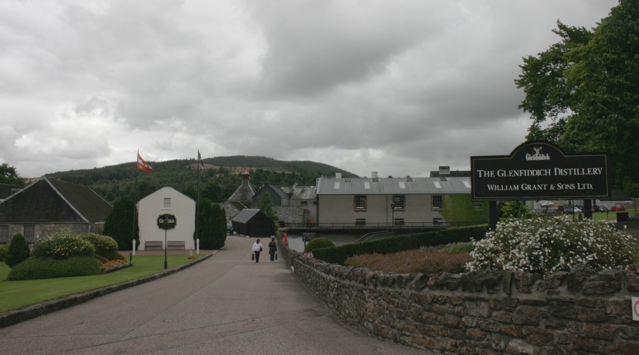 Eingang Glenfiddich Distillery
